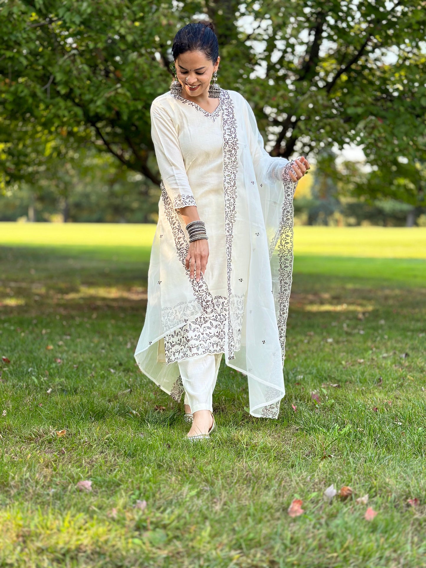 Off White Silk Blend Kurta Set for Diwali/Festive Wear