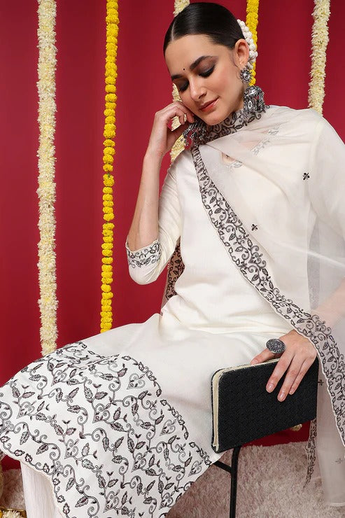 Off White Silk Blend Kurta Set for Diwali/Festive Wear