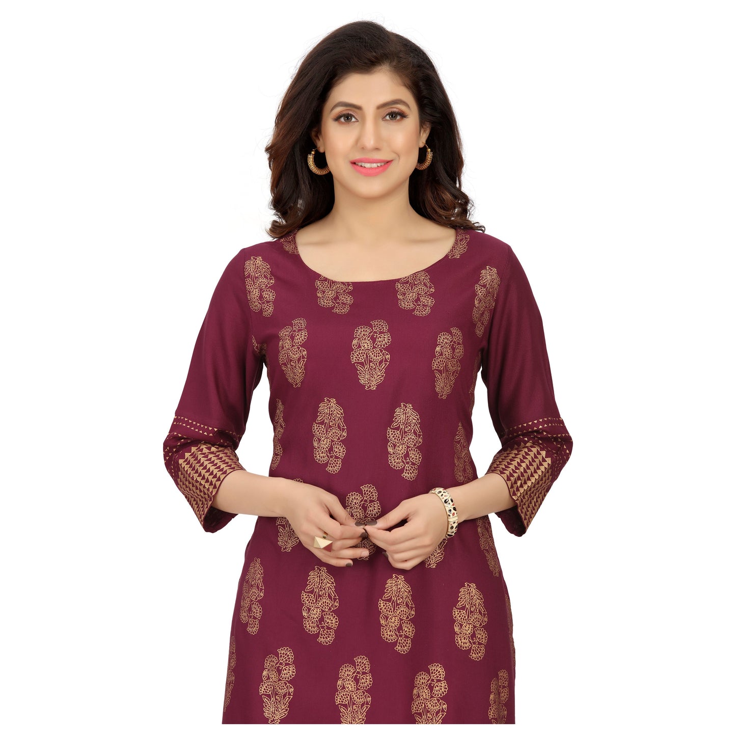 Wine color Kurta with pretty gold prints all over and details on the sleeve. Soft rayon fabric makes this an easy breezy choice as temple wear, family dinner or indian festivals. 