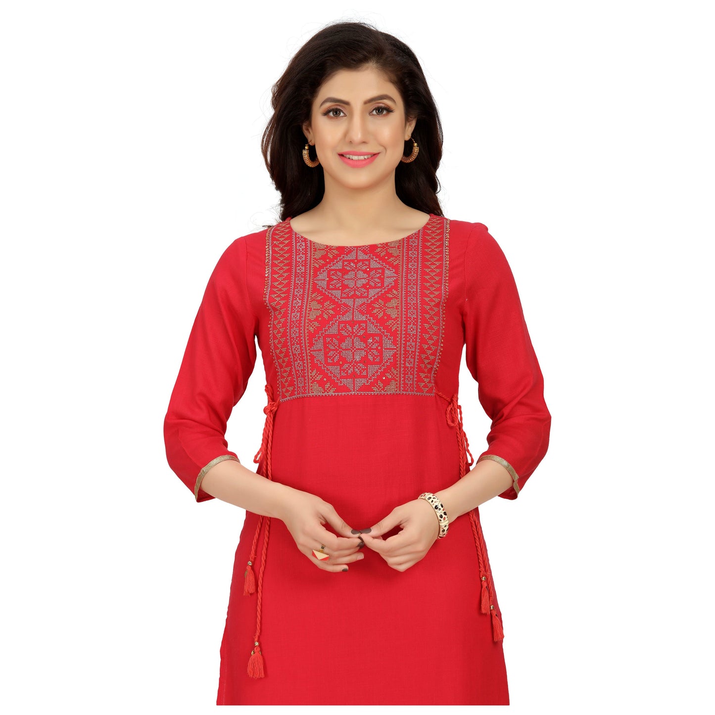 Cute Indian Kurti for women. Kurti features a printed neck line and dori strings on the side. The length is 3/4th and ideal to wear on jeans. Pink Tunic top for women.