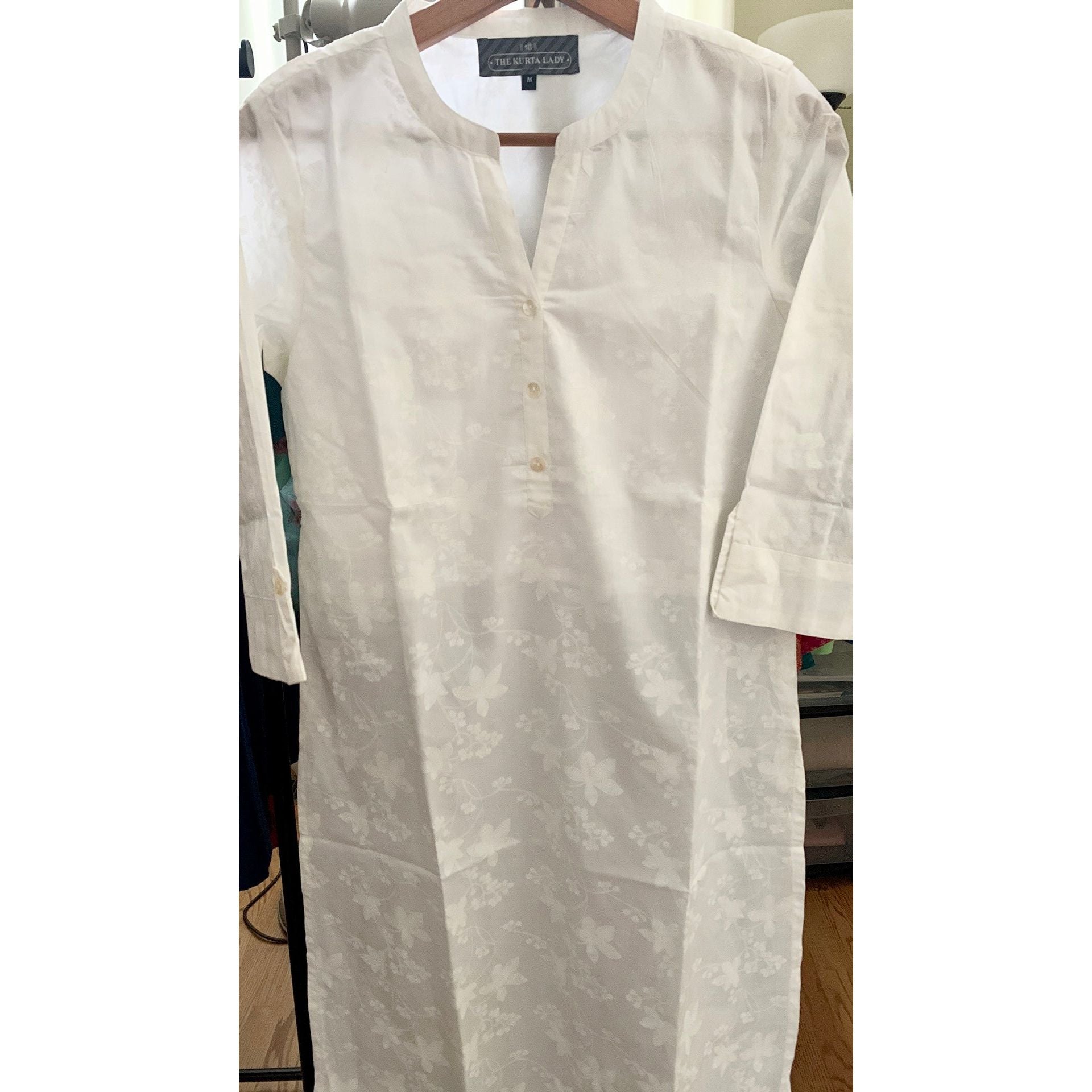 Ladies white best sale kurta pajama